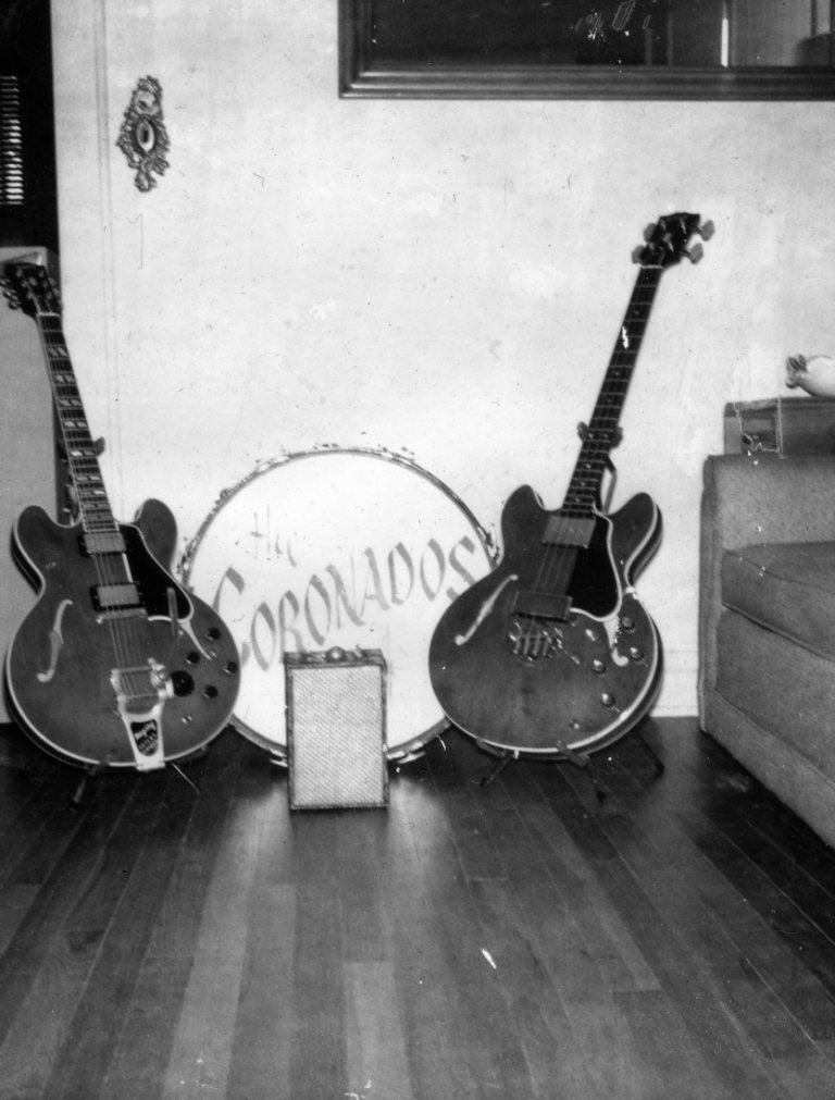 GuitarAndBass